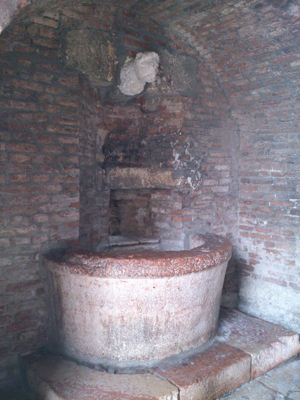 Verona - Castelvecchio - Fontana