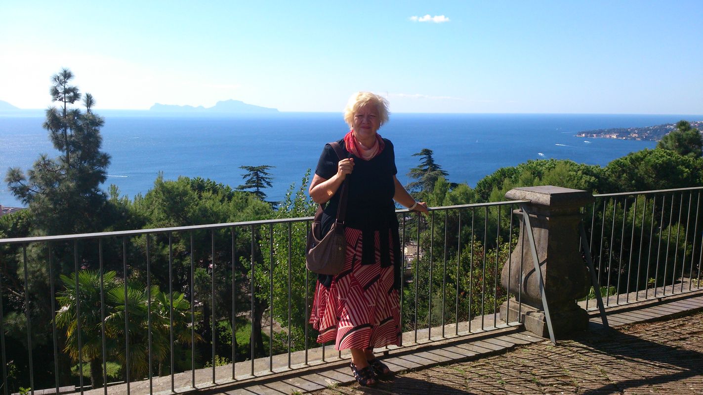 Napoli - Certosa di San Martino - Veduta Capri da Quarto del Priore