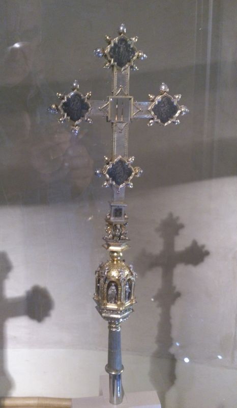 Ravenna - Museo diocesano - Croce reliquario sacra spina