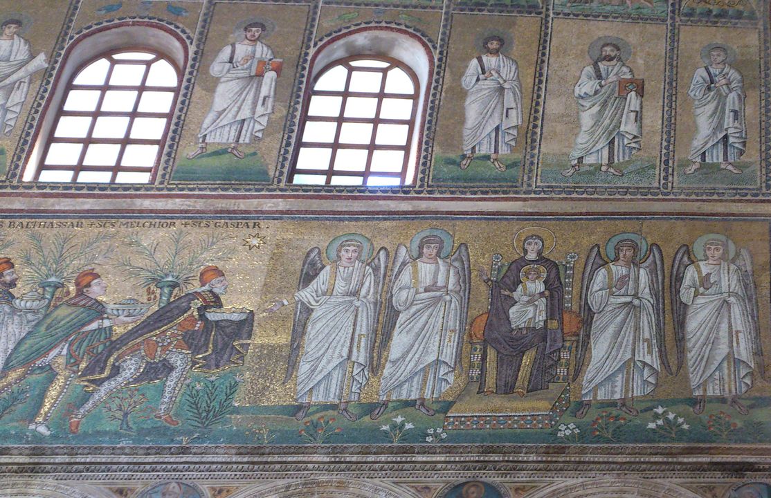 Ravenna - Sant'Apollinare Nuovo - V secolo - Mosaici raffiguranti i tre magi